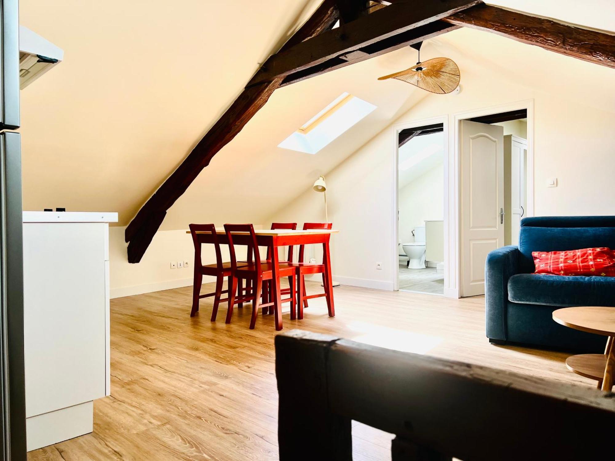 T2 Lumineux Hyper Centre Apartment